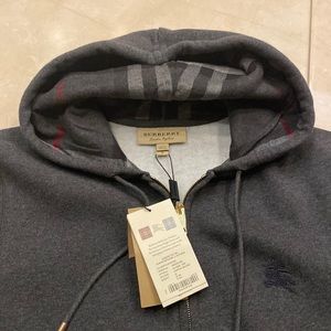 Burberry hoodie with a full zipper. Color  Charcoal Mélange